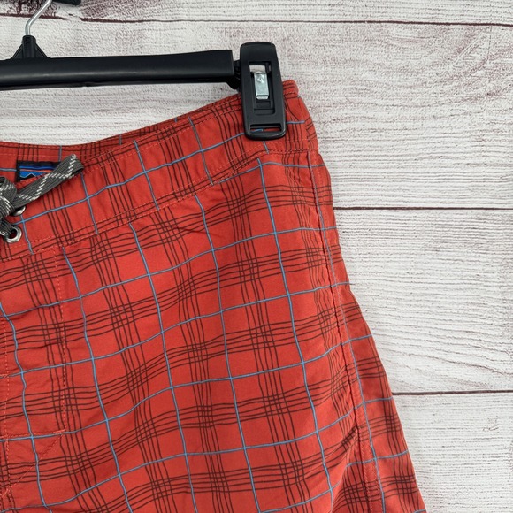 Patagonia Plaid Board Shorts Swim Trunks with Zipper Pocket Red Mens 30 - Picture 3 of 9